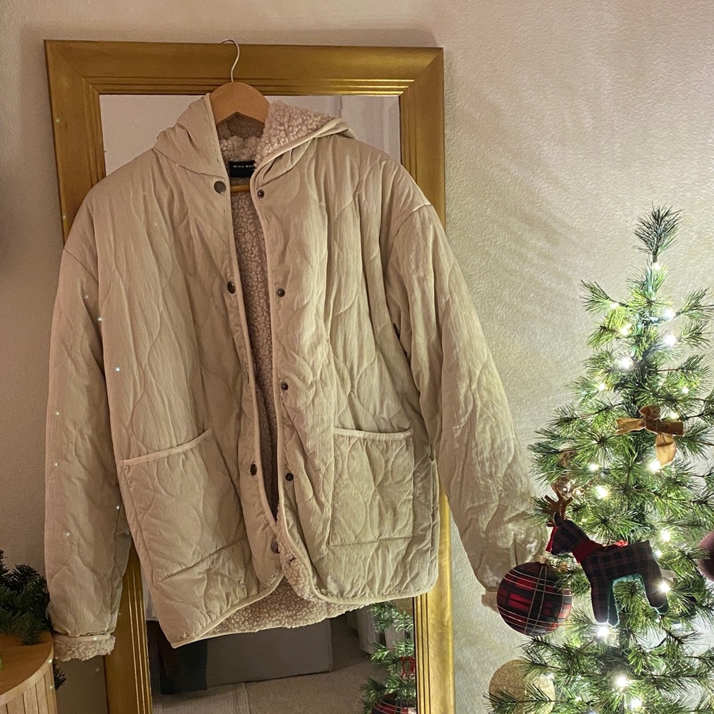 Women’s Beige Quilted Puffer Jacket